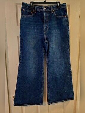 Levi's Rib Cage Bells Jean